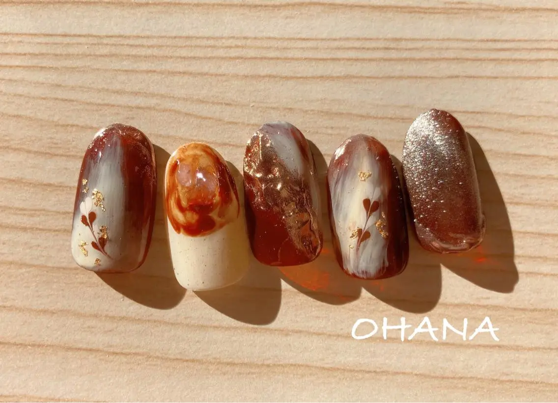 ネイル べっ甲ネイル フットネイル マグネットネイル ミラーネイル ニュアンスネイル nailroom OHANA🌴のネイルデザイン