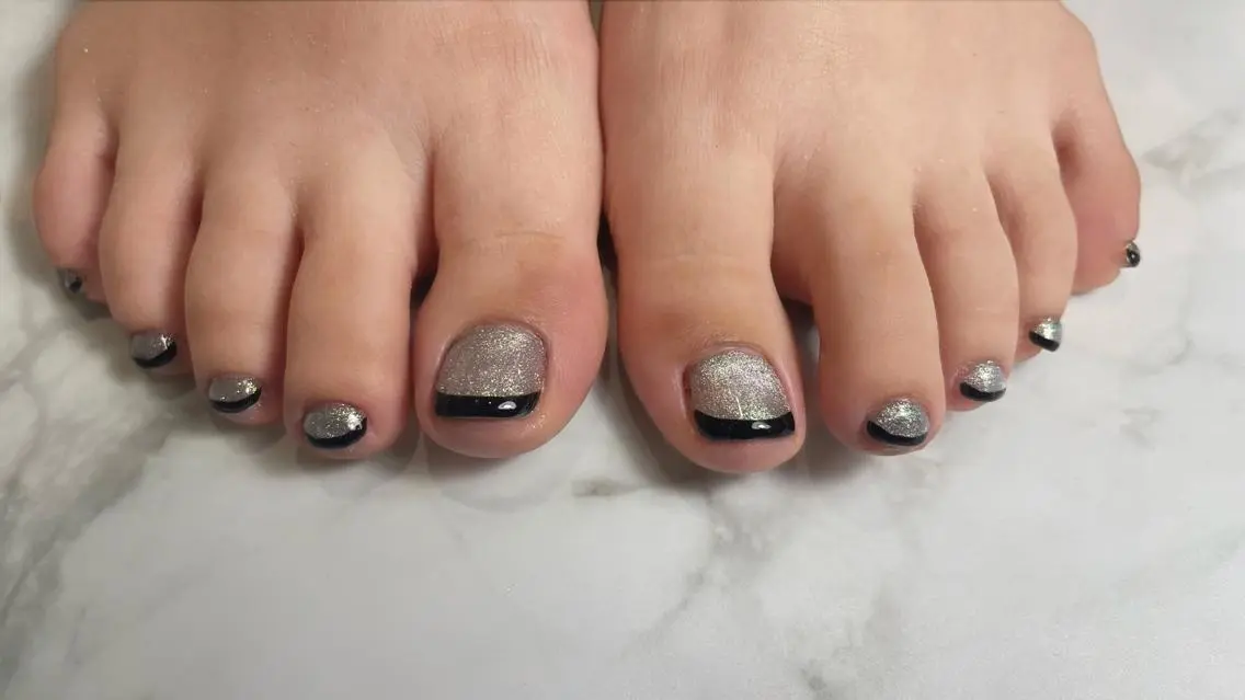 🌈 🦶🏼French 【オフ込】の写真