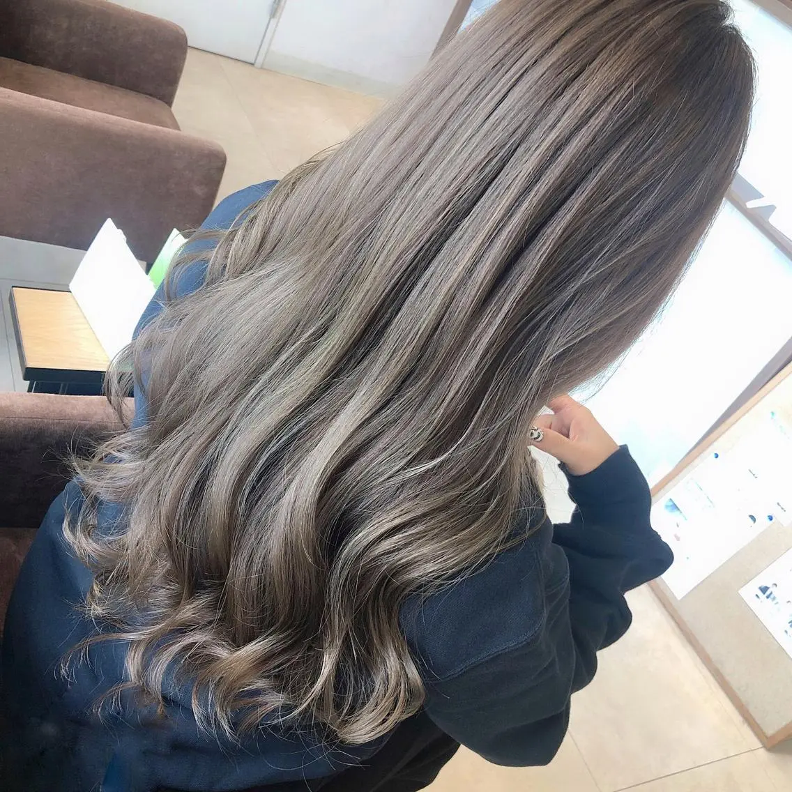ロング カラー INOUE SERINAのヘアスタイル