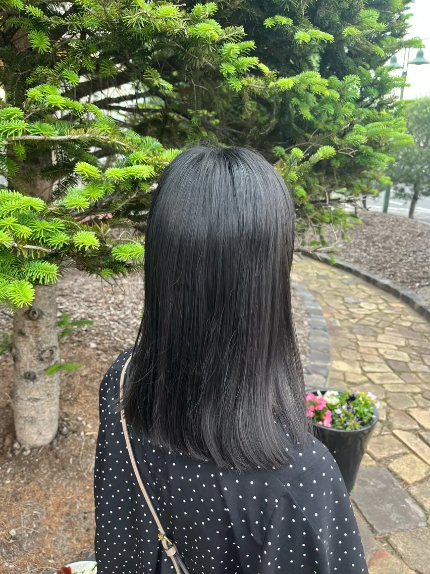 セミロング カット ヘアカラー 西田 早輝子🍊のヘアスタイル