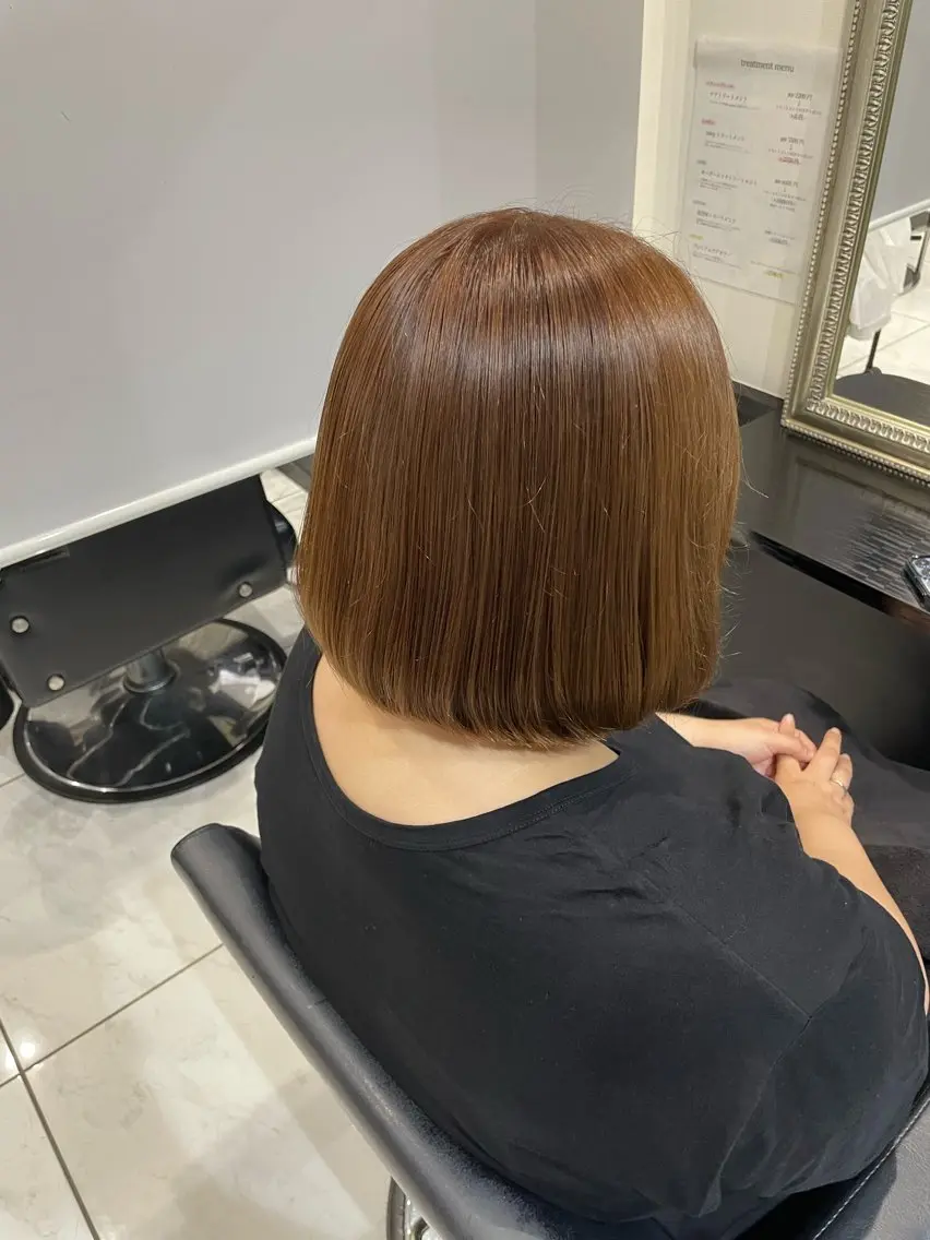 ショート カラー ベージュカラー ブリーチ ブリーチなしカラー 長田 麻友子のヘアスタイル