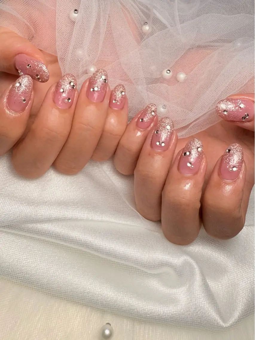ネイル ラメ(グリッター) オフィスネイル ピンク シンプルネイル ストーンネイル ハンドネイル 🌹Belle Nail🌹のネイルデザイン