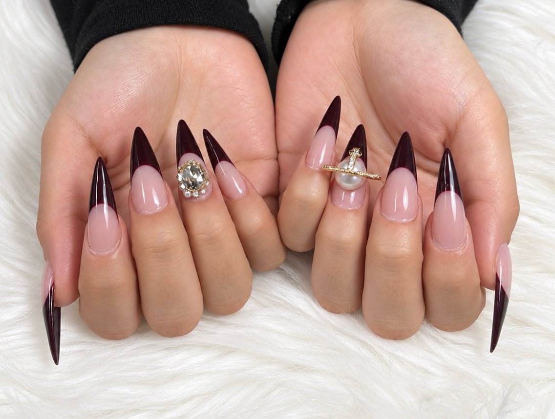 ネイル アートネイル ボルドー フレンチネイル ジェルネイル 氷ネイル・うるうるネイル ハンドネイル Julie Nail Rinのネイルデザイン