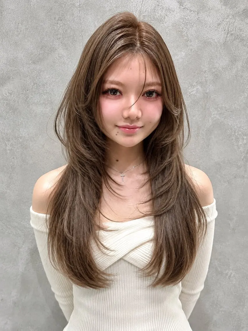 セミロング Londnaitre MAHOのヘアスタイル