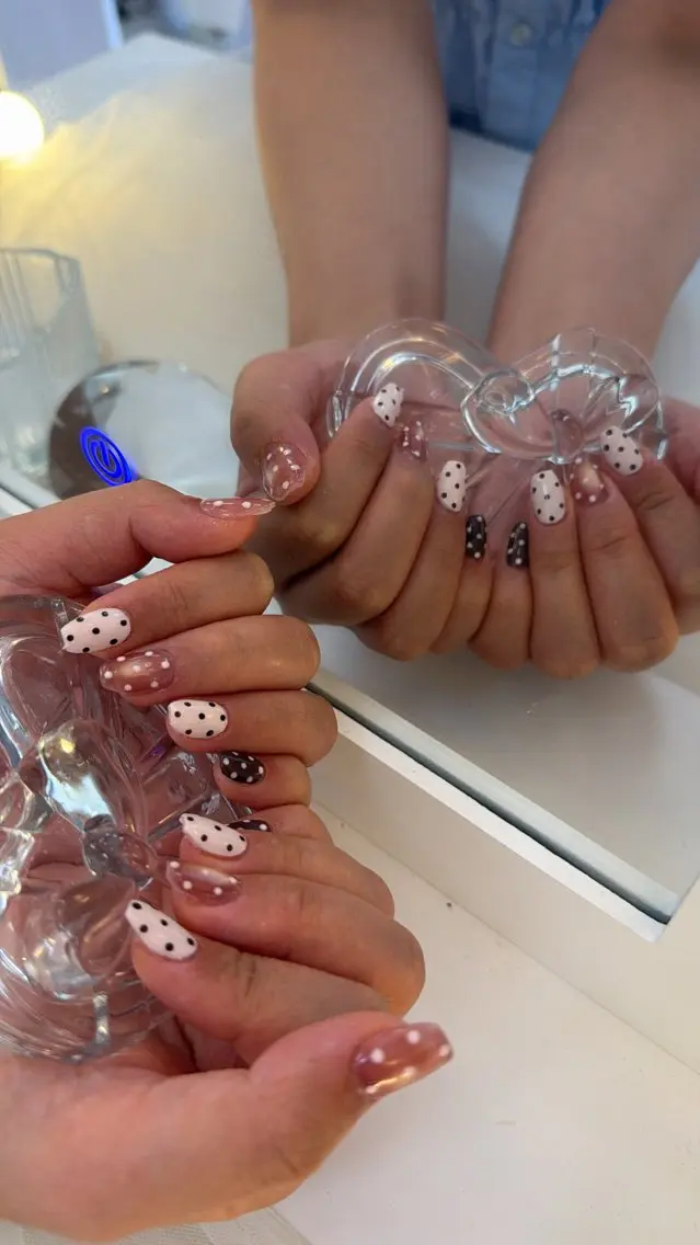 ネイル ドット マグネットネイル allcherish nana🎀のネイルデザイン