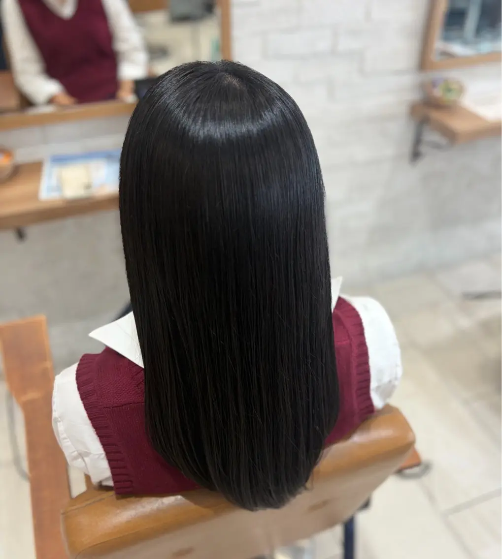 カラー 黒髪 ヘアカラー トリートメント hikaru/ 韓国風うる艶カラー✨のヘアスタイル