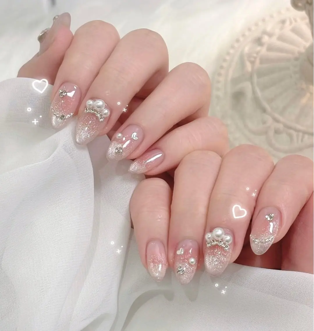 ネイル フレンチネイル キラキラネイル マグネットネイル ミラーネイル ニュアンスネイル ハンドネイル Tira Nailのネイルデザイン