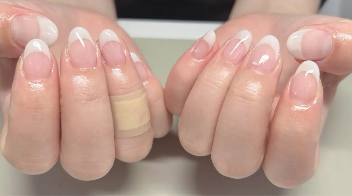 ネイル フレンチネイル Rairianail 室橋舞のネイルデザイン