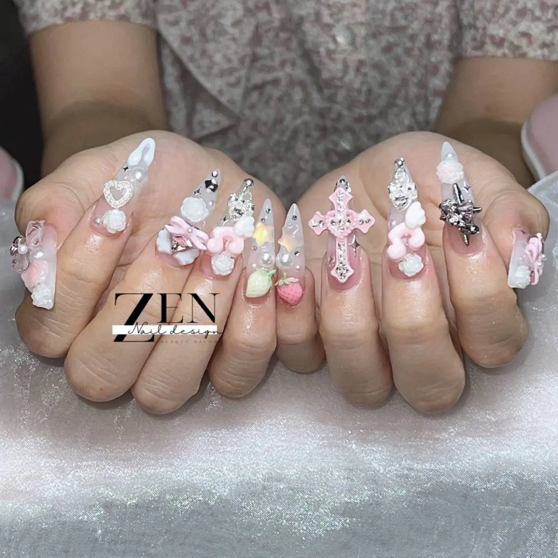 ネイル チークネイル 長さ出し フレンチネイル 韓国ネイル マグネットネイル ハンドネイル Zen Nail Design 池袋のネイルデザイン
