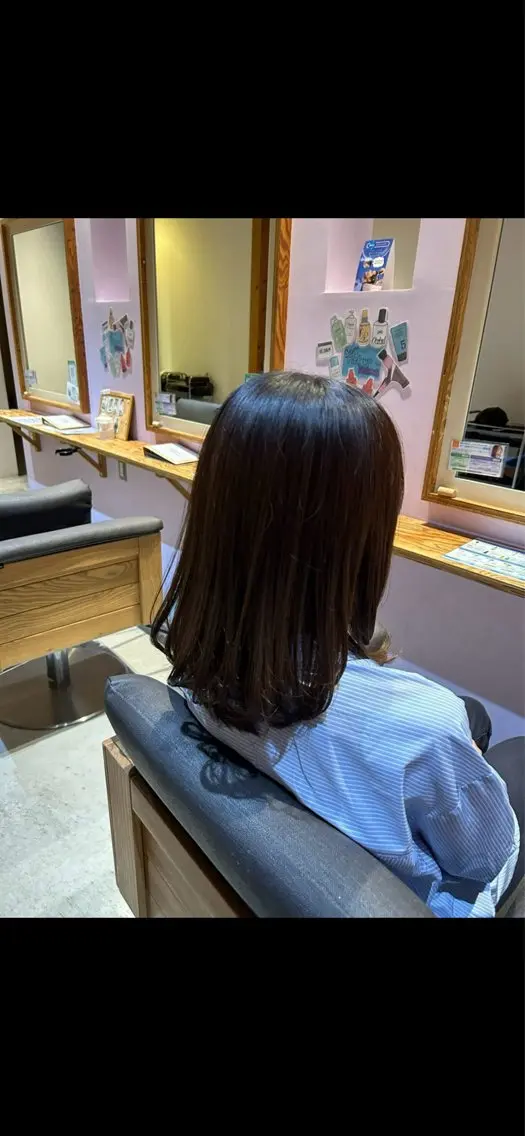 ミディアム レイヤーカット 安田 百花のヘアスタイル