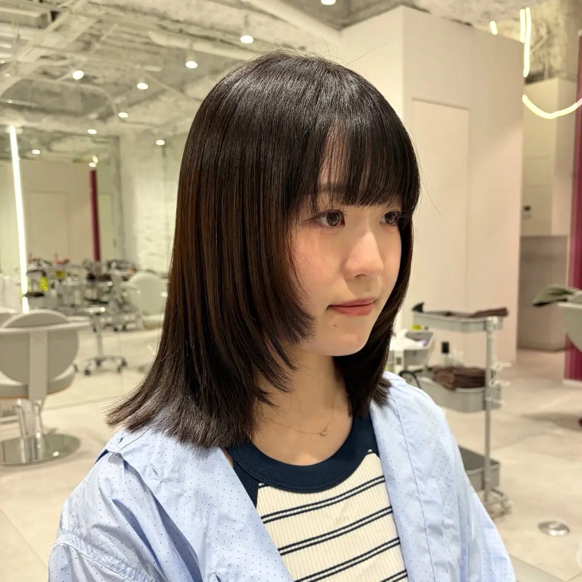 ミディアム ミディアムレイヤー レイヤーカット レイヤー♡ 石川優奈のヘアスタイル