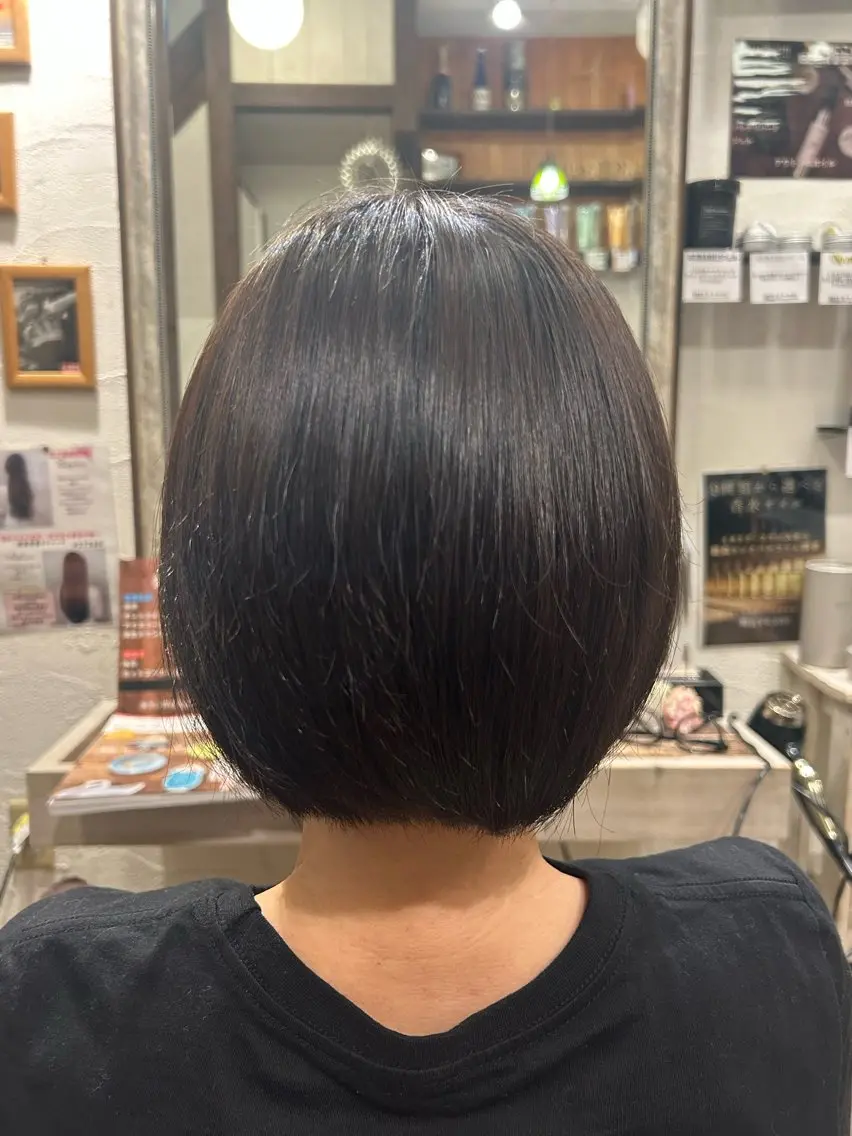 ミディアム 酸性ストレート 縮毛矯正 半澤 亜実🪐/縮毛矯正のヘアスタイル
