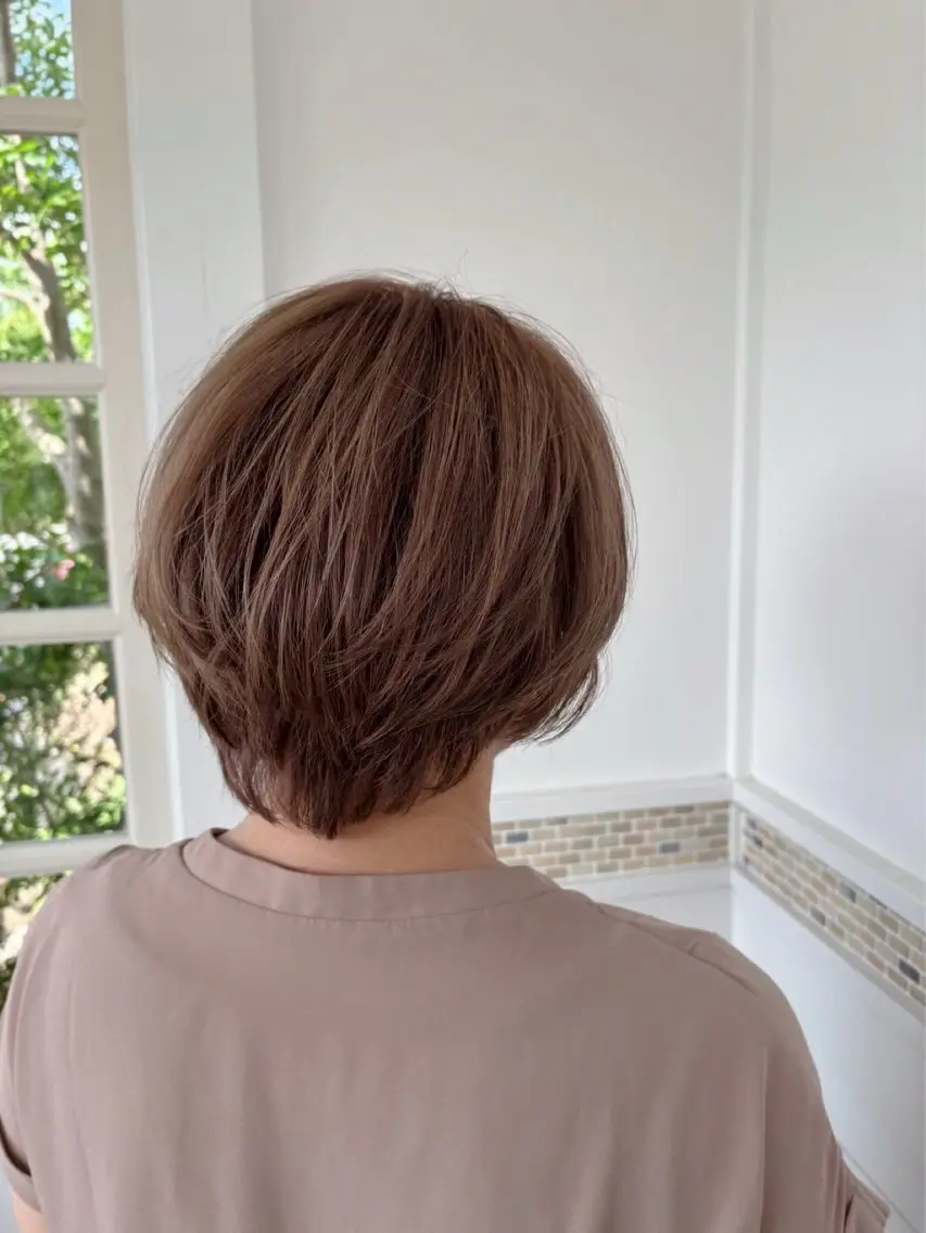 ショート カラー ベージュカラー ハイトーンカラー 田中 悠之のヘアスタイル