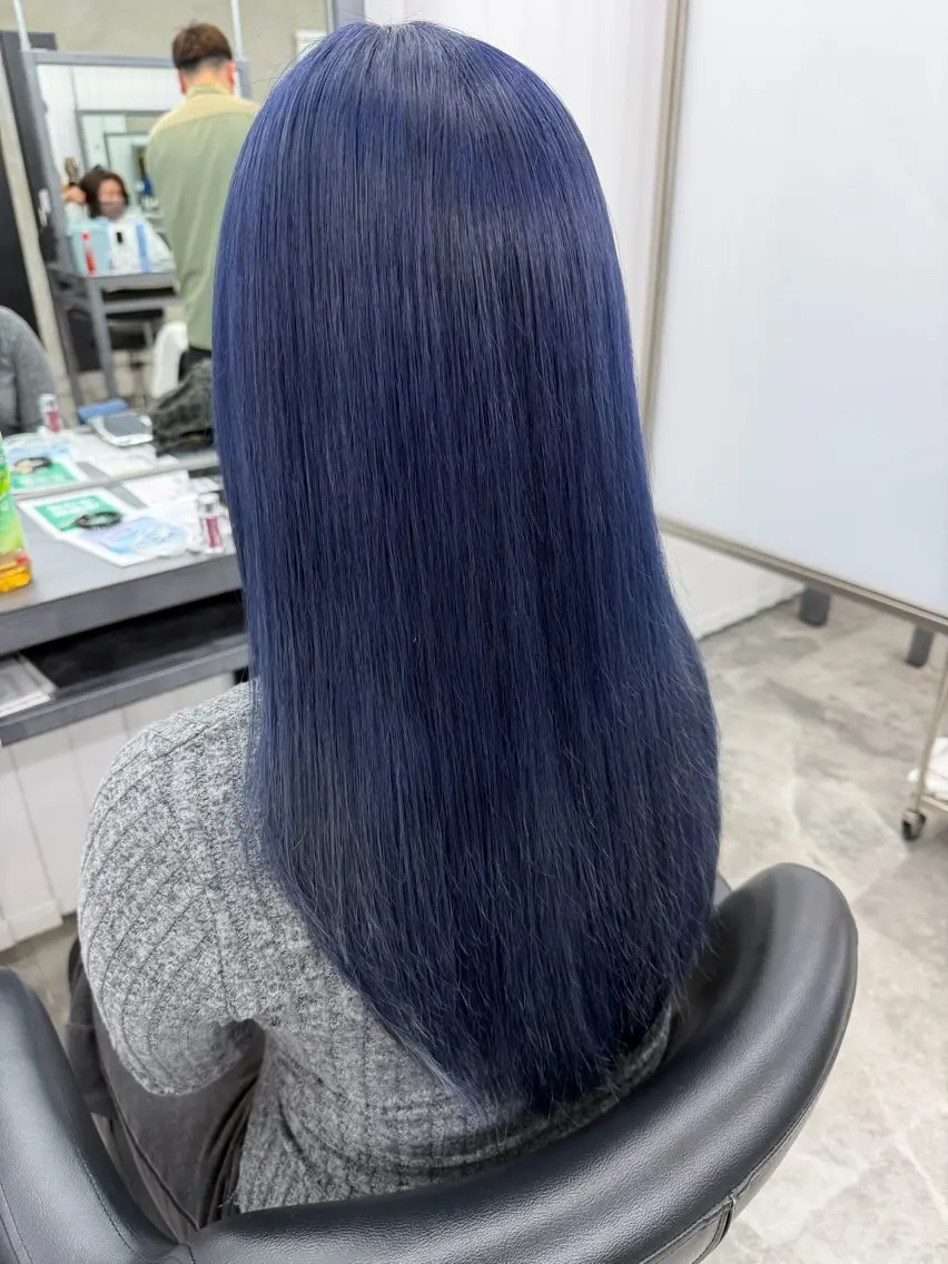 【✨️ブリーチカラー✨️鮮やかな寒色カラー🦋の写真