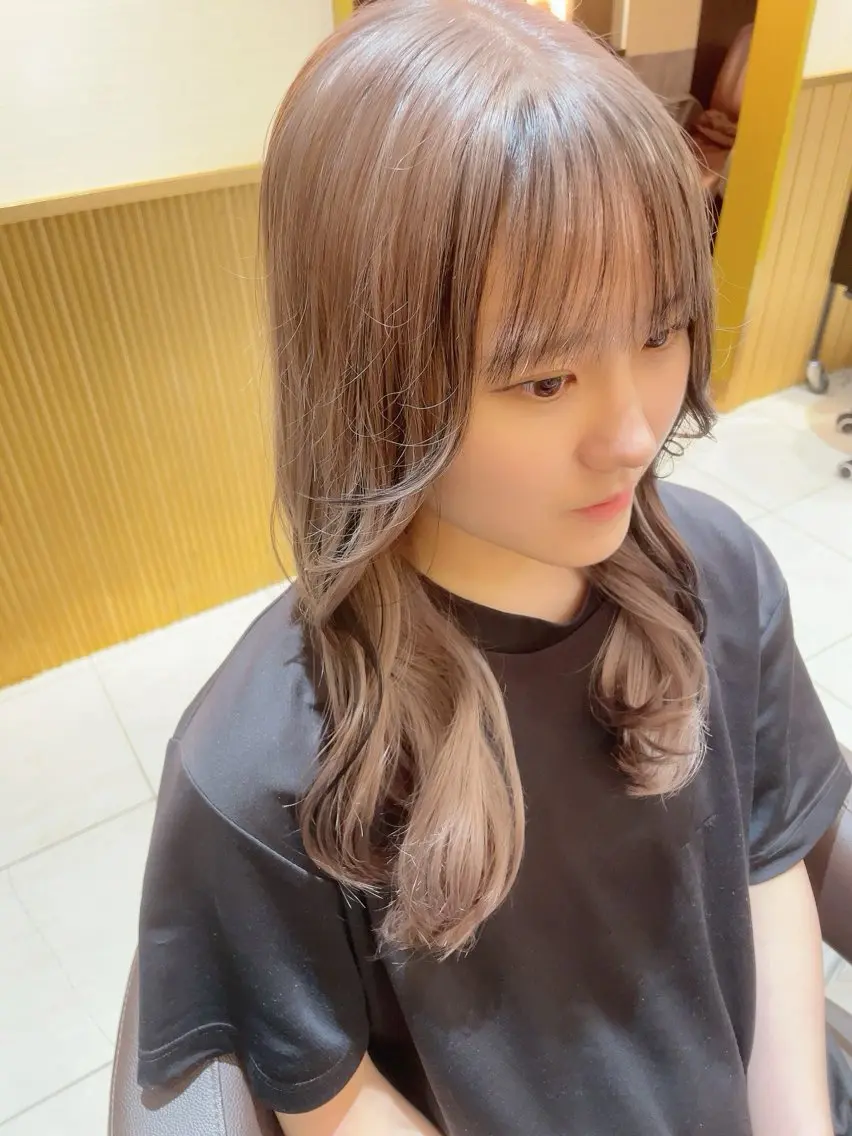 ロング カラー ヘアアレンジ 神品 幸音のヘアスタイル