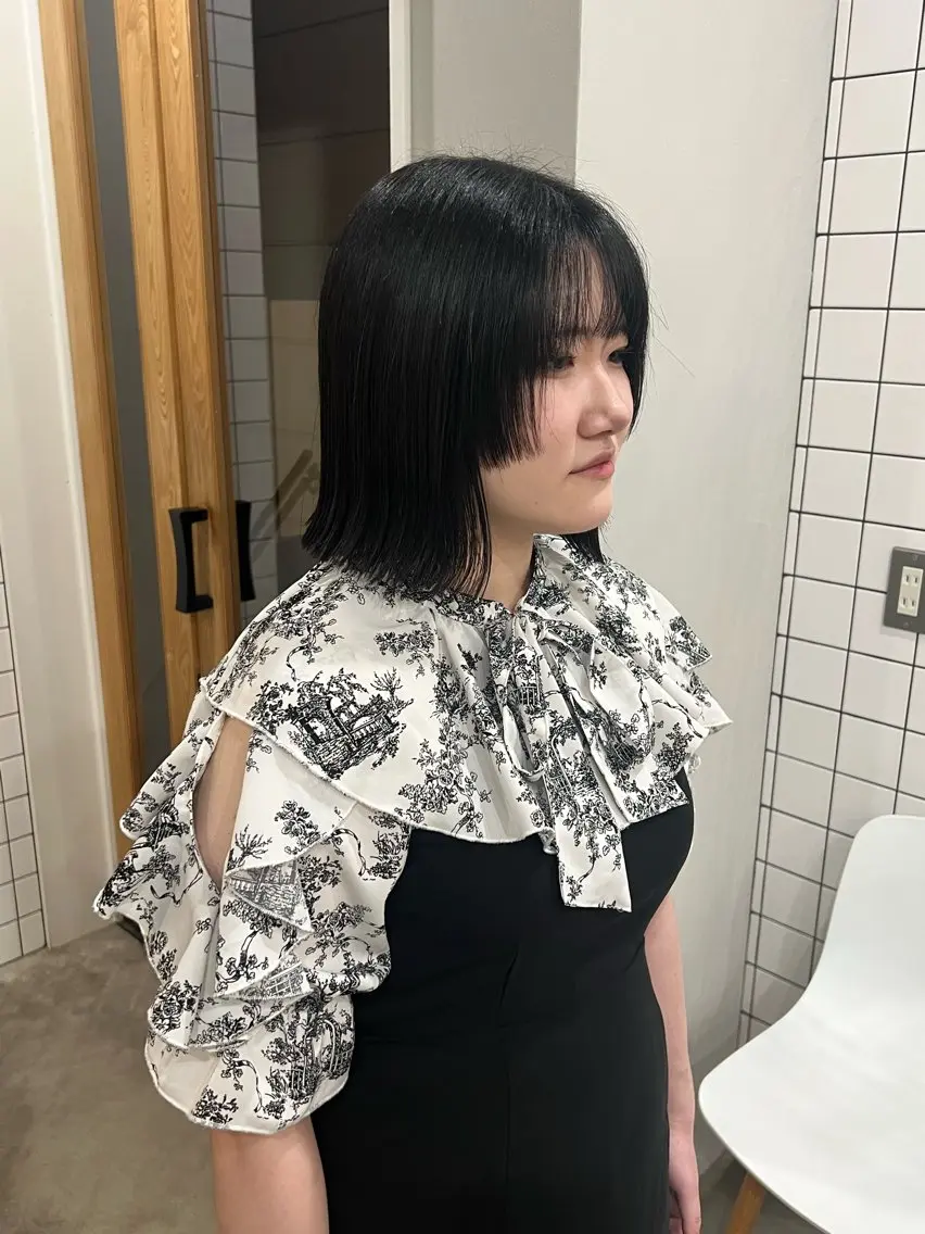 ミディアム ボブ 姫カット 外ハネヘア 西山 幸奈のヘアスタイル