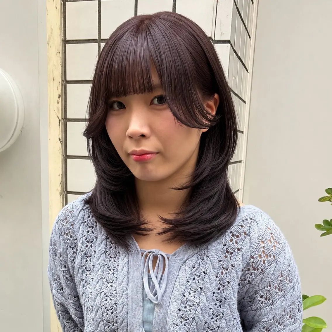 ミディアム ミディアムレイヤー 顔まわりレイヤー 顔周りカット ハッシュカット 韓国風ヘア カット ヘアカラー トリートメント ハイトーン/レイヤー カット/TAKEのヘアスタイル