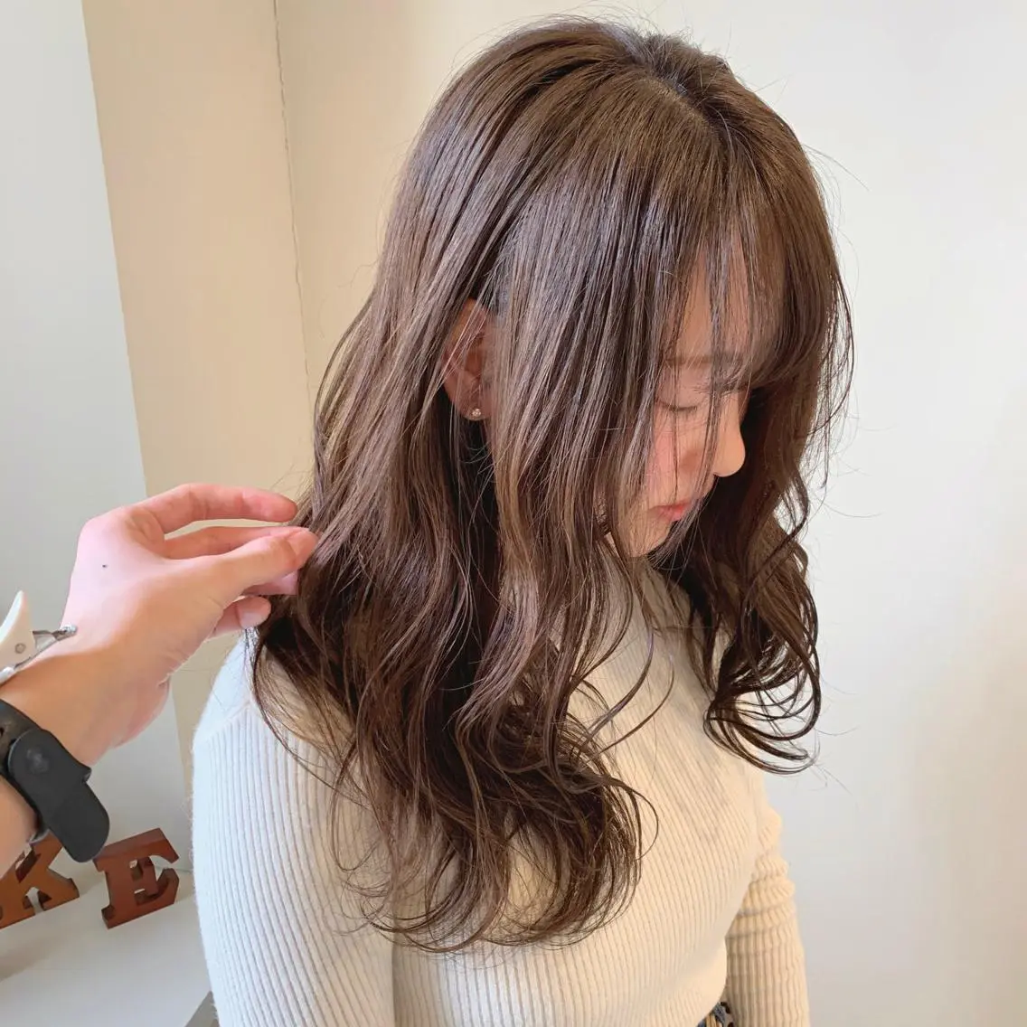 セミロング カラー ベージュカラー ブリーチ 透明感カラー 清水 亮太/赤み消しカラーのヘアスタイル