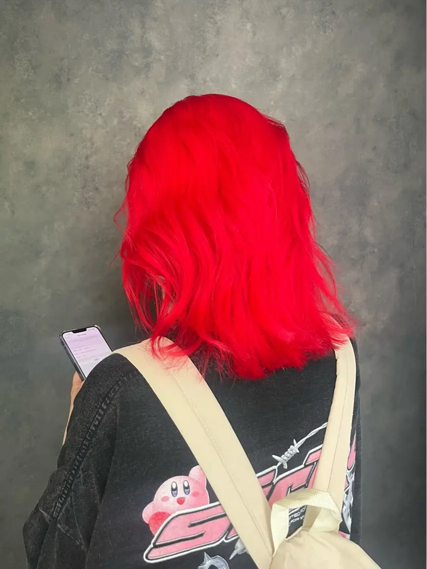 ミディアム カット ヘアカラー ✩.*Aise⟡.· 艶カラー🐈⬛🩶のヘアスタイル