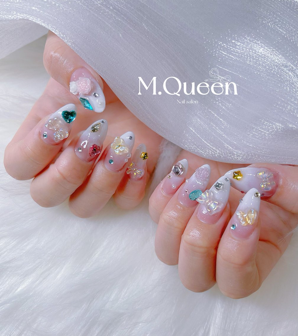 ネイル M.Queenネイル サロン天神今泉店のネイルデザイン