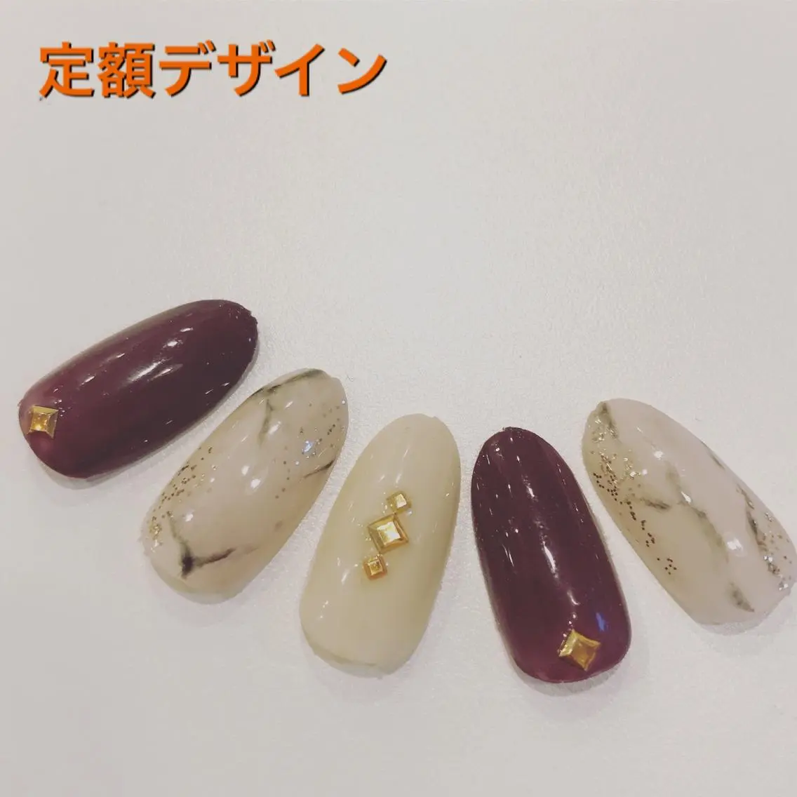 ネイル 大理石ネイル(マーブル) ワンカラーネイル 板垣 綾乃のネイルデザイン