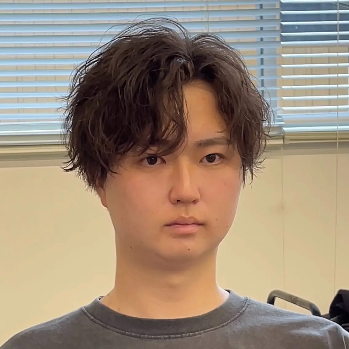 ショート ハイライト 韓国風ヘア レイヤーカット ショートヘア 縮毛矯正 カット パーマ トリートメント 🫧 下島友弥 【メンズ特化美容師】のヘアスタイル