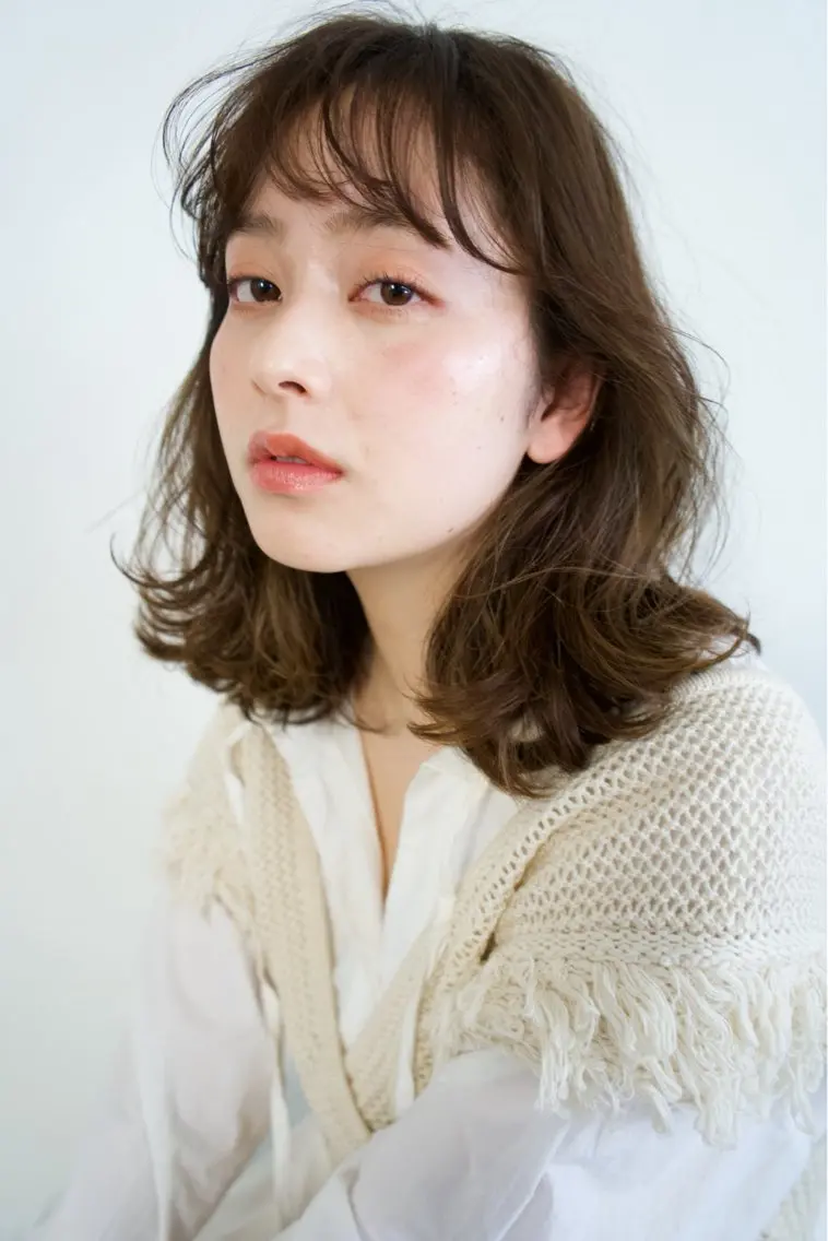 ミディアム カラー 透明感カラー 🪐透明感カラー/ カワクボ モネのヘアスタイル