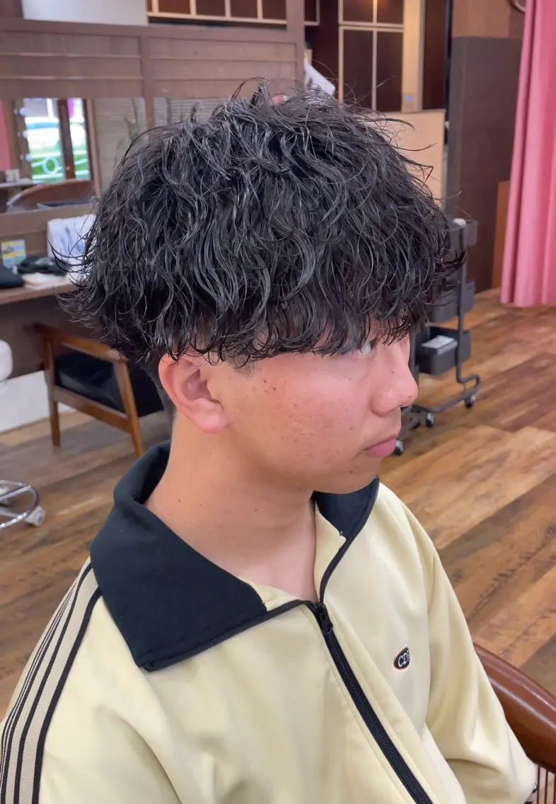 パーマ メンズ メンズパーマ 波巻きパーマ 林 侑弥のヘアスタイル