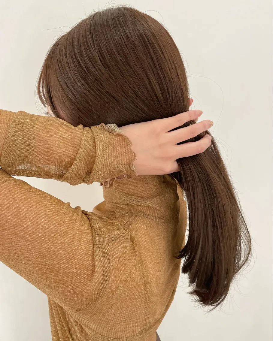 ロング カラー ベージュカラー 透明感カラー オリーブベージュ 浦野 未来のヘアスタイル