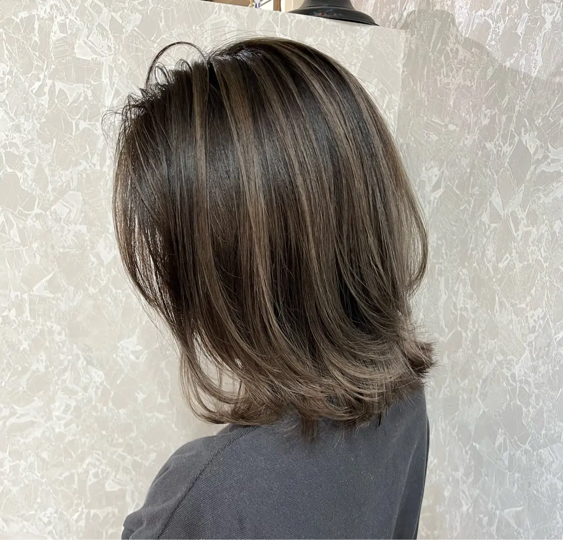 ミディアム カラー 池田 真衣のヘアスタイル