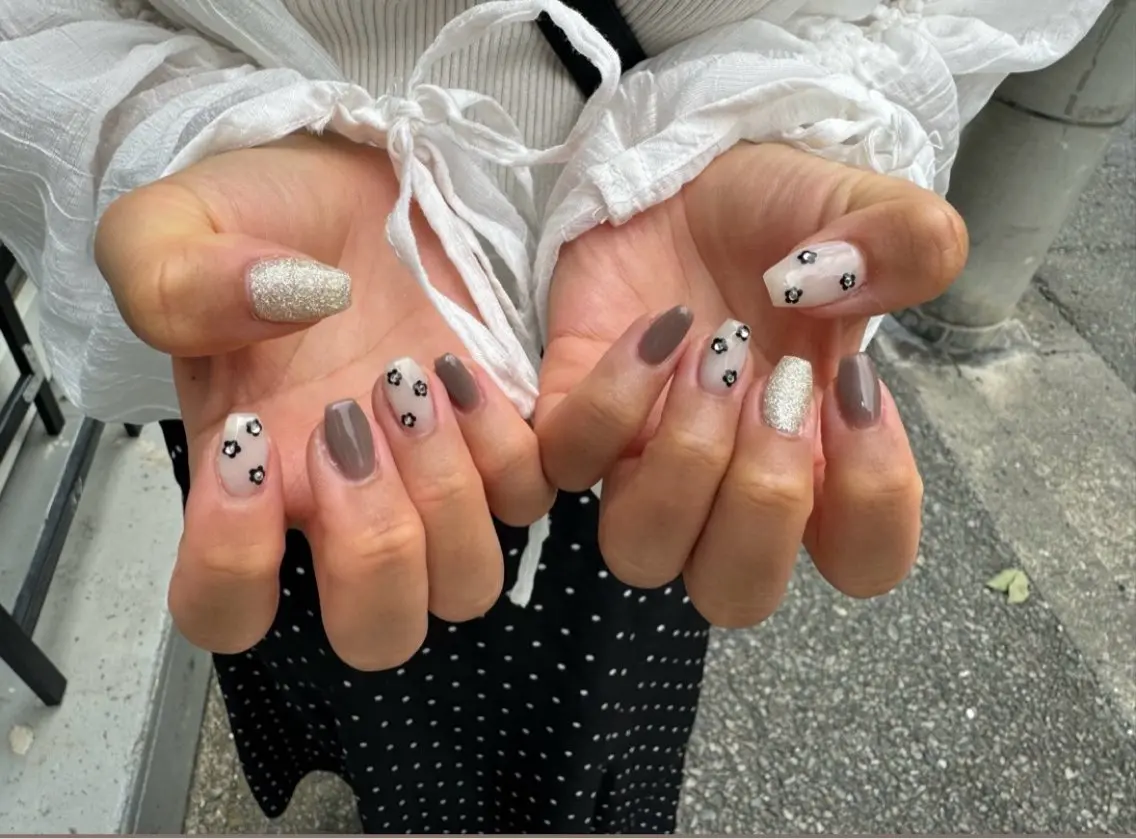 ネイル LAVISH nanamiのネイルデザイン