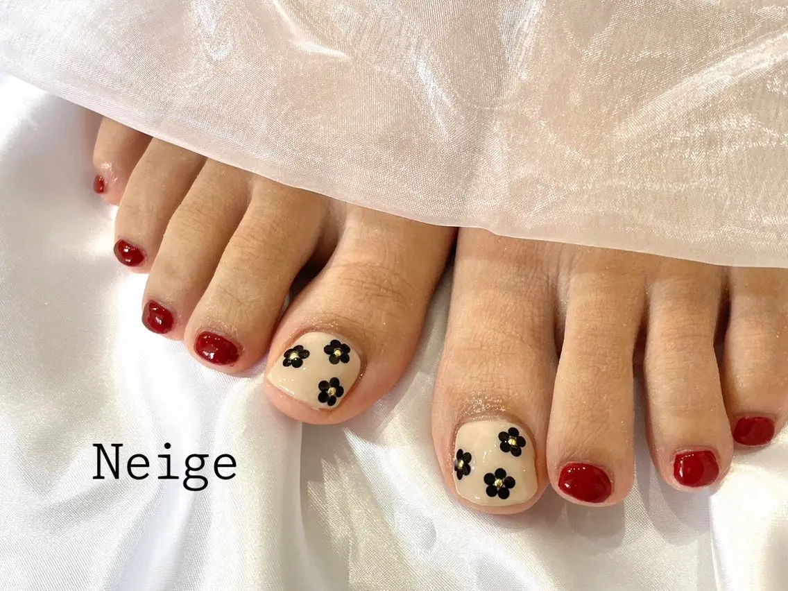 ネイル フットネイル Neige‪𓂃ai ＊梅津 / 松尾のネイルデザイン
