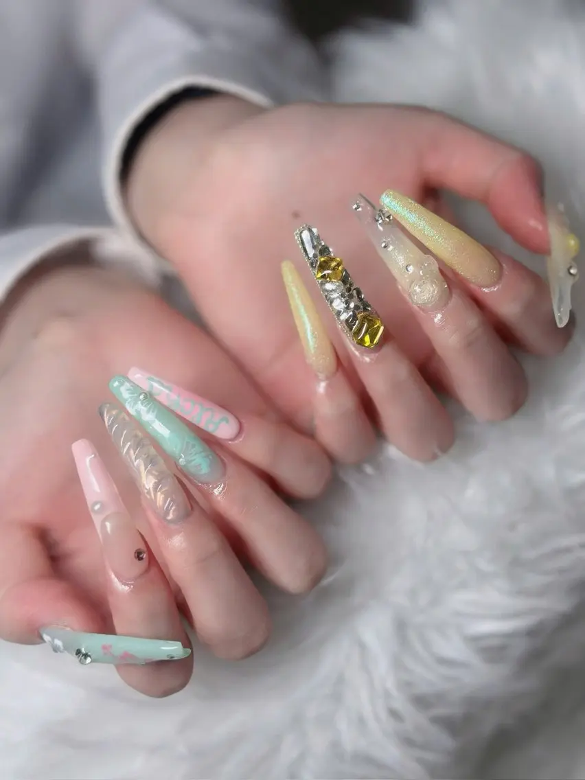 ネイル オーロラネイル フレンチネイル ジェルネイル ハロウィン 韓国ネイル ハンドネイル H.baby Nail Salonのネイルデザイン