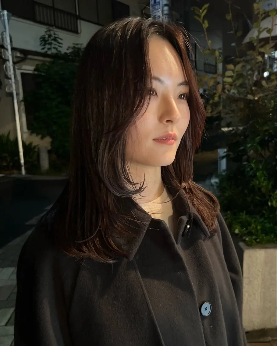 セミロング カラー パーマ ヘアアレンジ くびれヘア 顔まわりレイヤー 韓国風ヘア くびれレイヤー レイヤーカット ショートヘア原宿 fifth コシのヘアスタイル