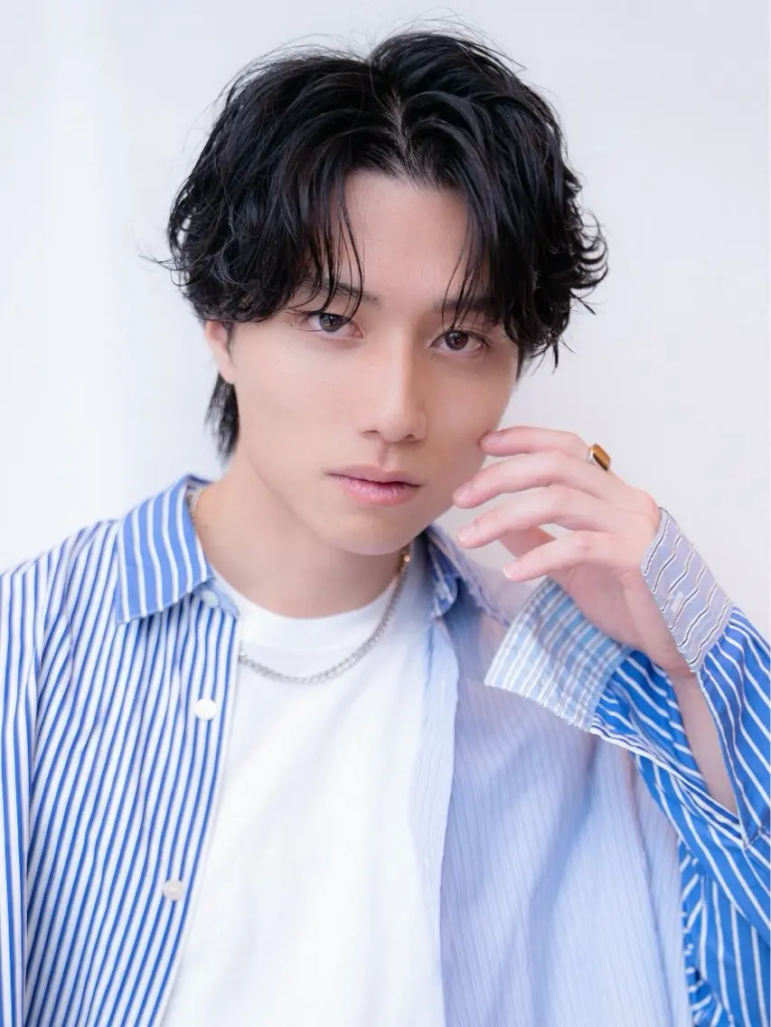 🉐【今月だけ限定価格‼️】メンズ韓国カット💇✂️+トリートメント🍀センターパート/刈り上げショート/メンズパーマの写真