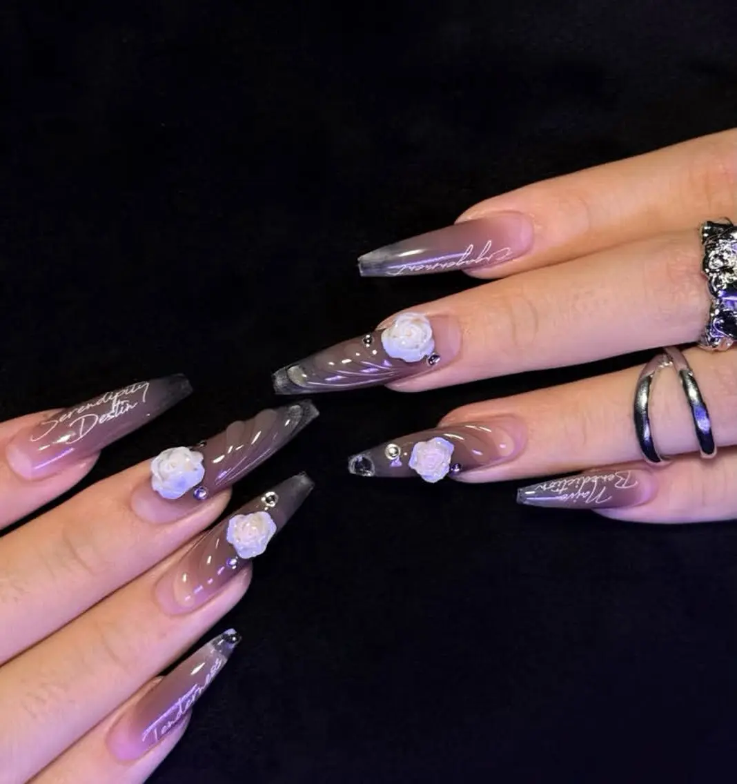 ネイル アートネイル フレンチネイル ジェルネイル キラキラネイル 韓国ネイル ハンドネイル ICE Nailsのネイルデザイン