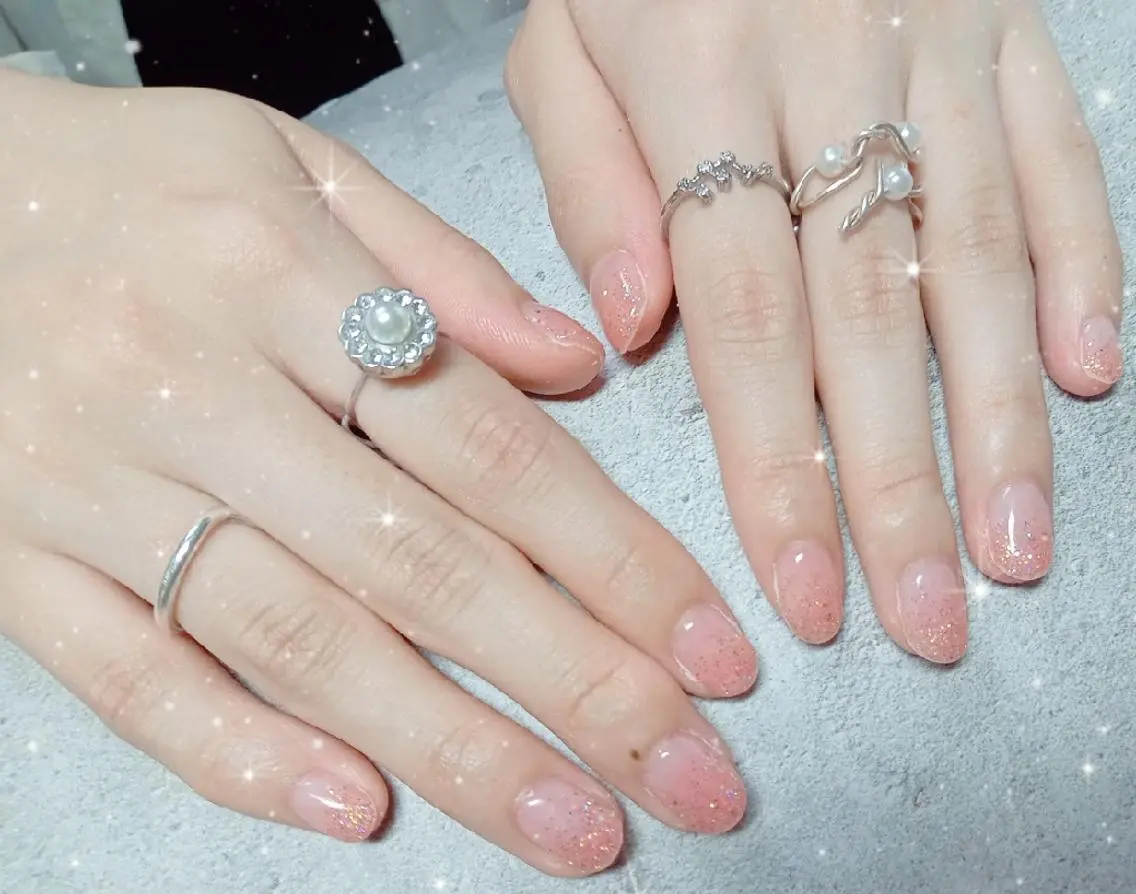 ショート ネイル ラメ(グリッター) ラメグラデーション flure de neige yukiのネイルデザイン