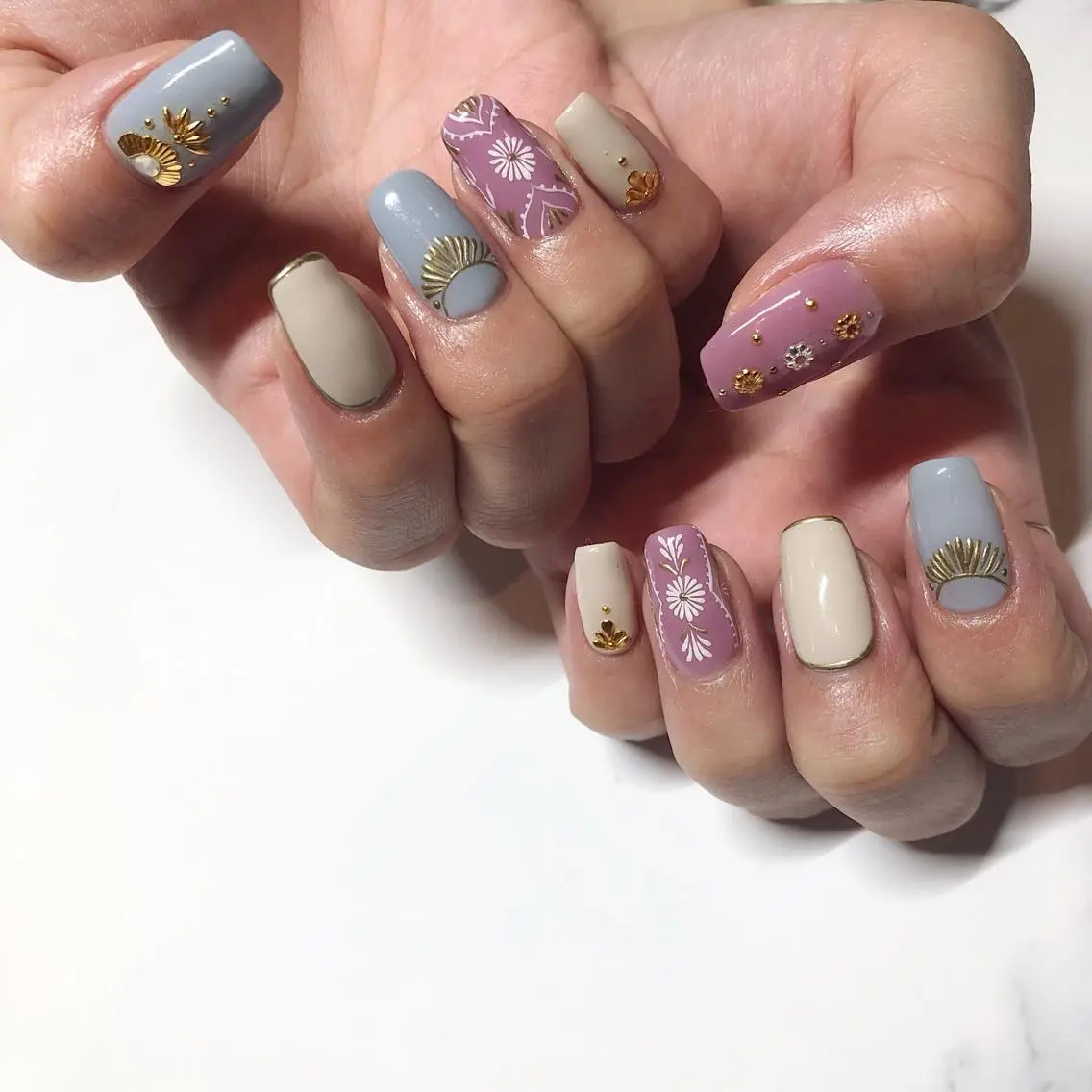 ネイル ハンドネイル 🌞💜 KAORI 🌴のネイルデザイン