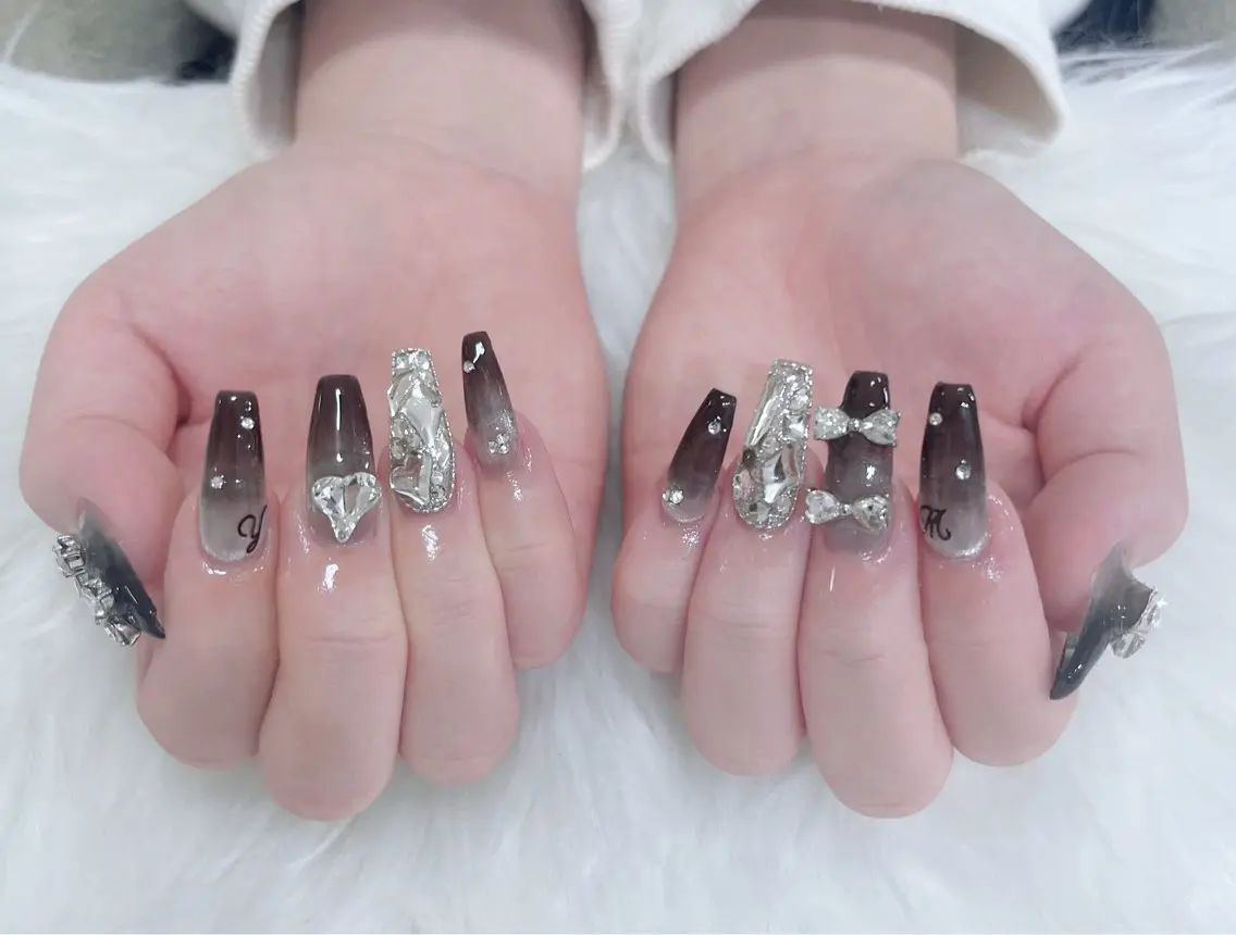 ネイル アートネイル グラデーション キラキラネイル ニュアンスネイル オフィスネイル ZUZU AMEE NAILのネイルデザイン