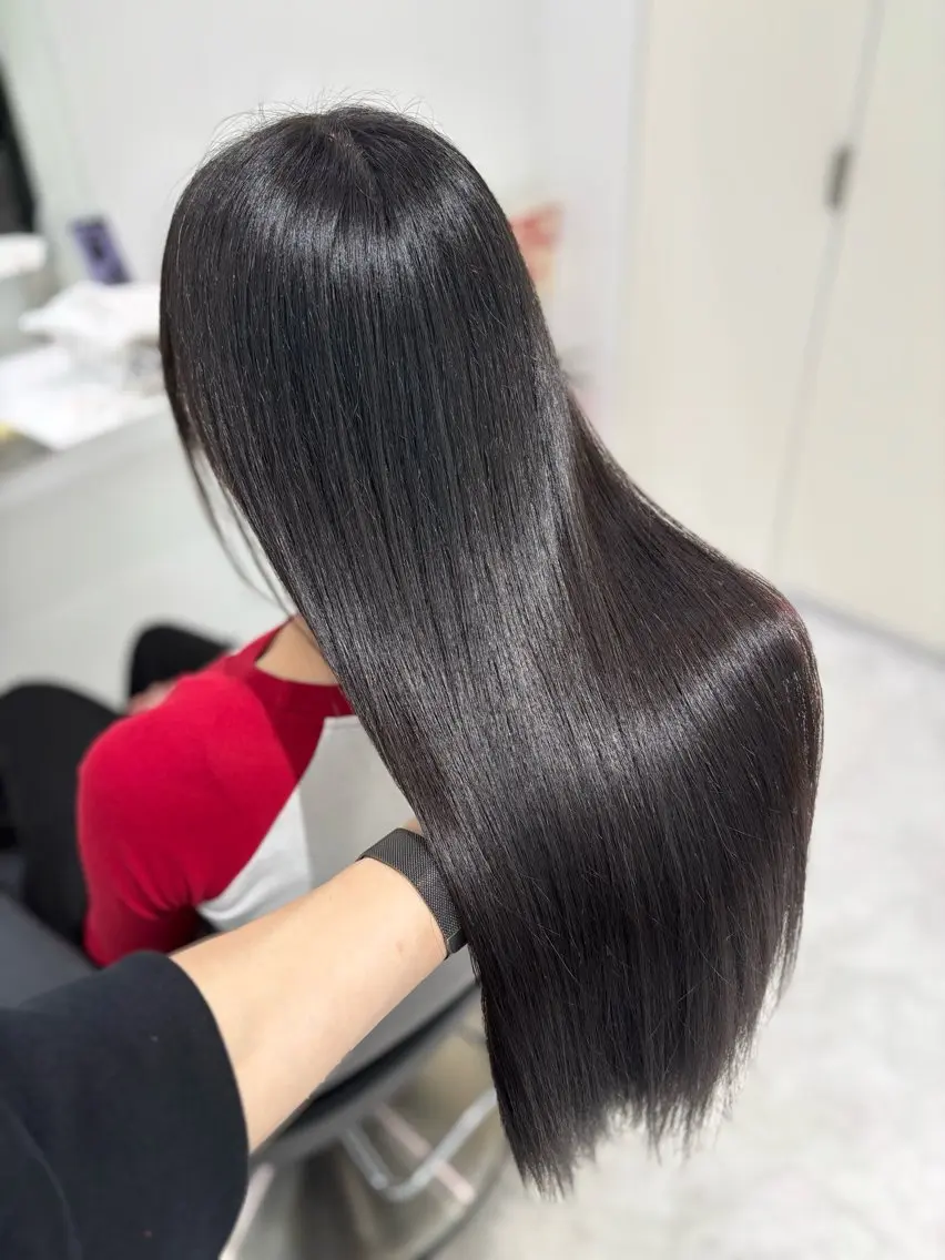 ロング カット 縮毛矯正 トリートメント 流行りの透明感カラー ×縮毛矯正🤍ユウのヘアスタイル