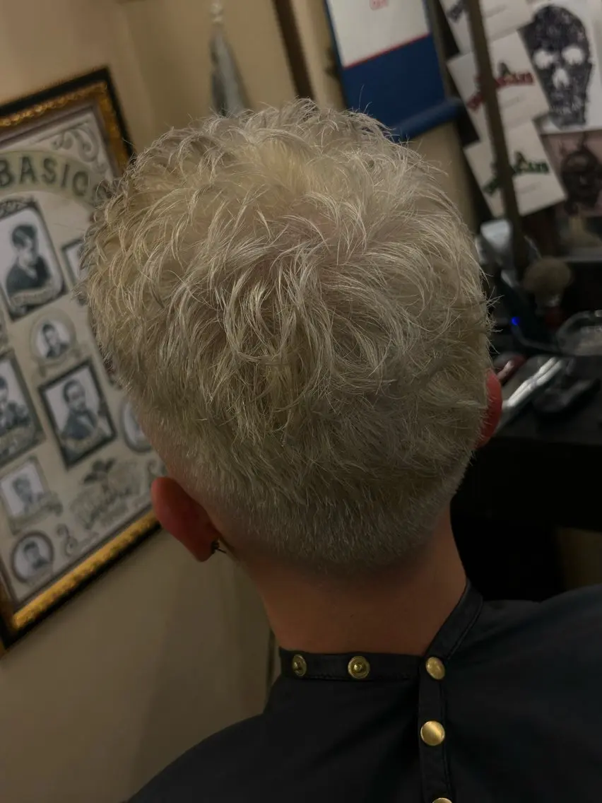 ショート カラー メンズ メンズブリーチ ブリーチ 藤原 大介のヘアスタイル