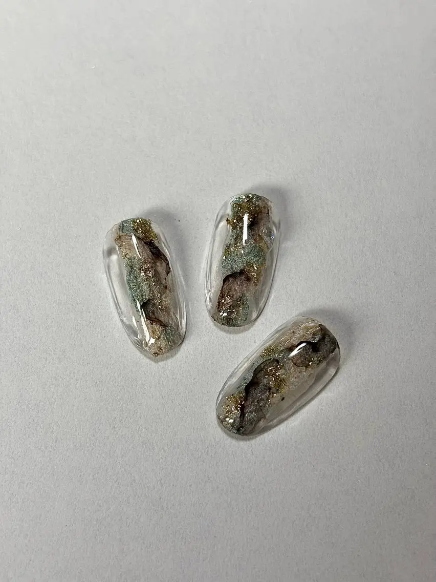 ネイル クリアネイル ニュアンスネイル ハンドネイル 茂野 恵のネイルデザイン