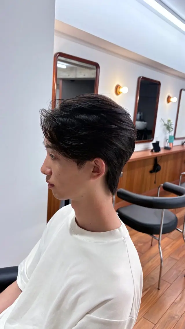 ショート メンズ センターパート メンズカット 髙橋創のヘアスタイル