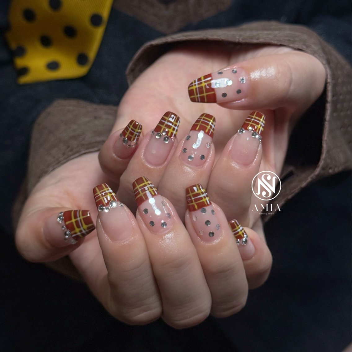 セミロング ハンドネイル 🌟AMIA BEAUTY🌟のネイルデザイン