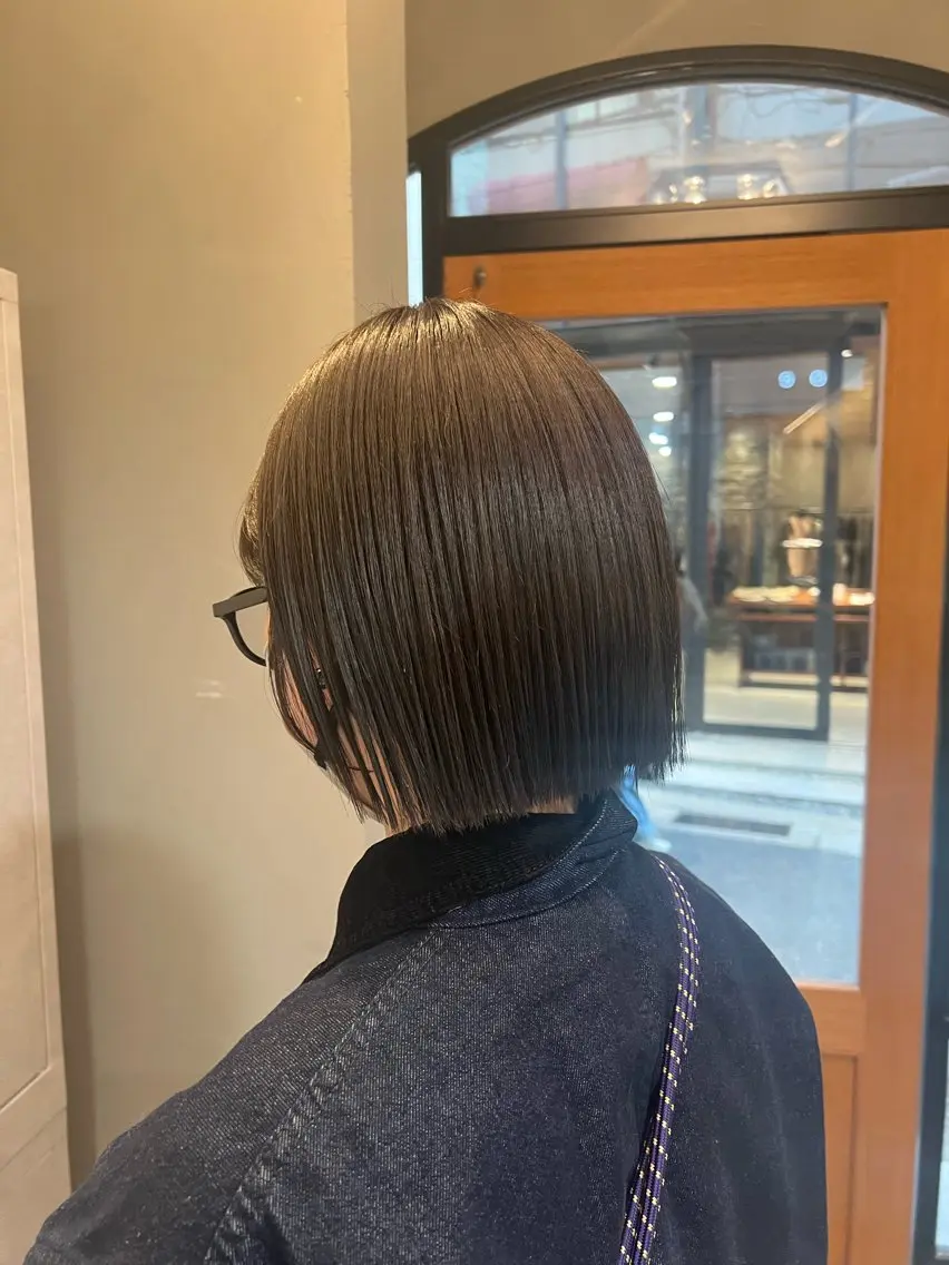 ショート カラー 切りっぱなしボブ ボブ 神戸ボブ✂️ ioe三宮/田 伸佳のヘアスタイル