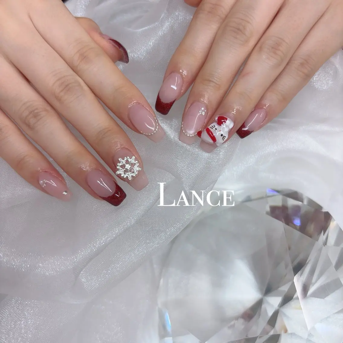 ネイル オーロラネイル フットネイル フレンチネイル ガラスフレンチ 氷ネイル・うるうるネイル ハンドネイル Lance nailのネイルデザイン