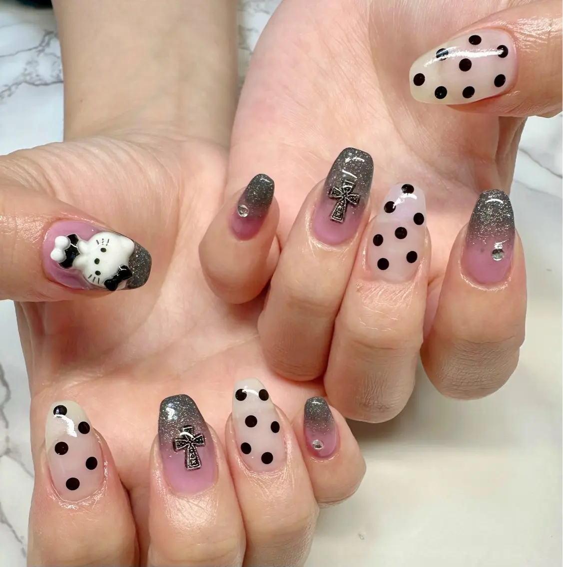 ネイル アートネイル チークネイル キラキラネイル ラメ(グリッター) マグネットネイル Mai’s nailのネイルデザイン