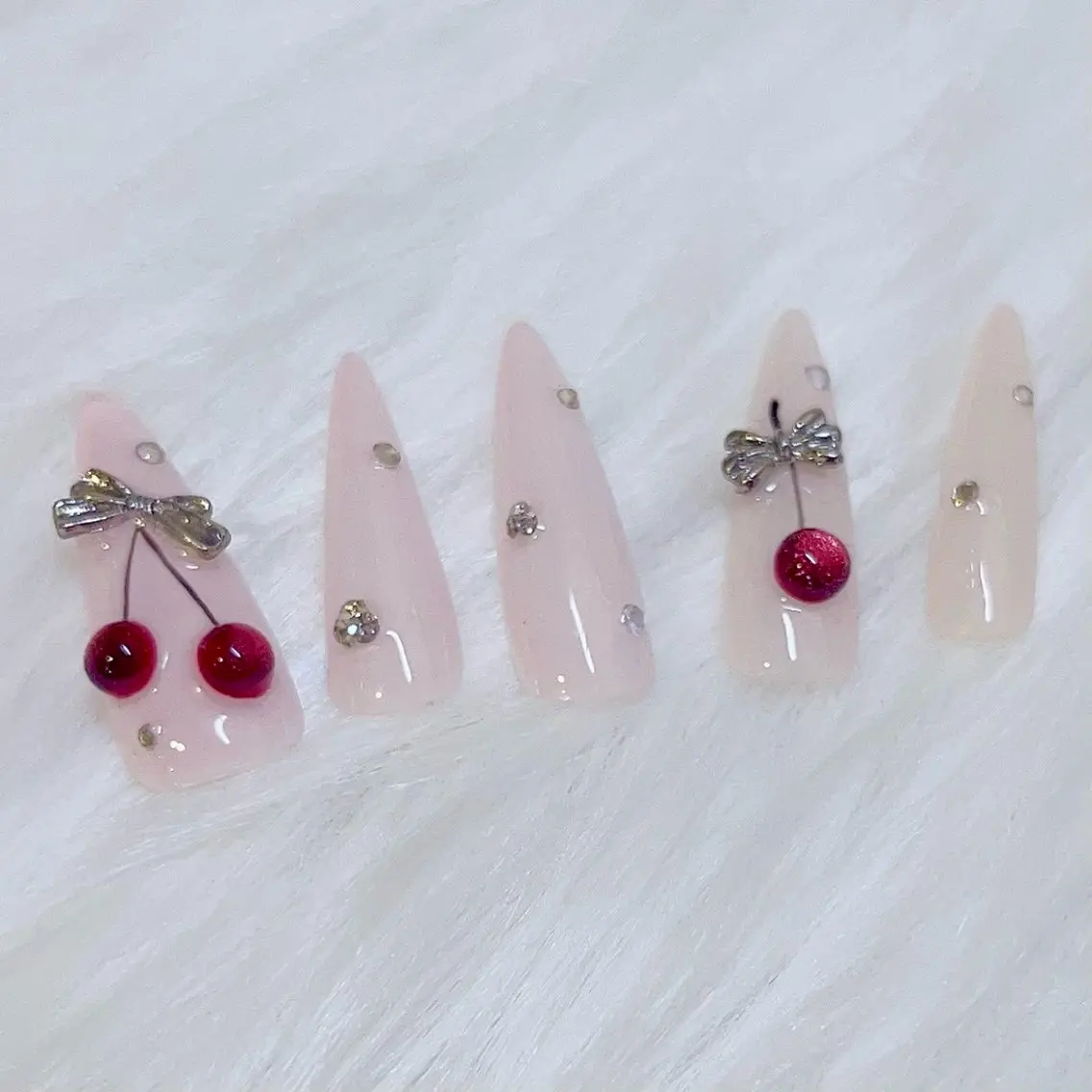 ネイル アートネイル 長さ出し ハンドネイル hana_lala _ange🍓💫のネイルデザイン