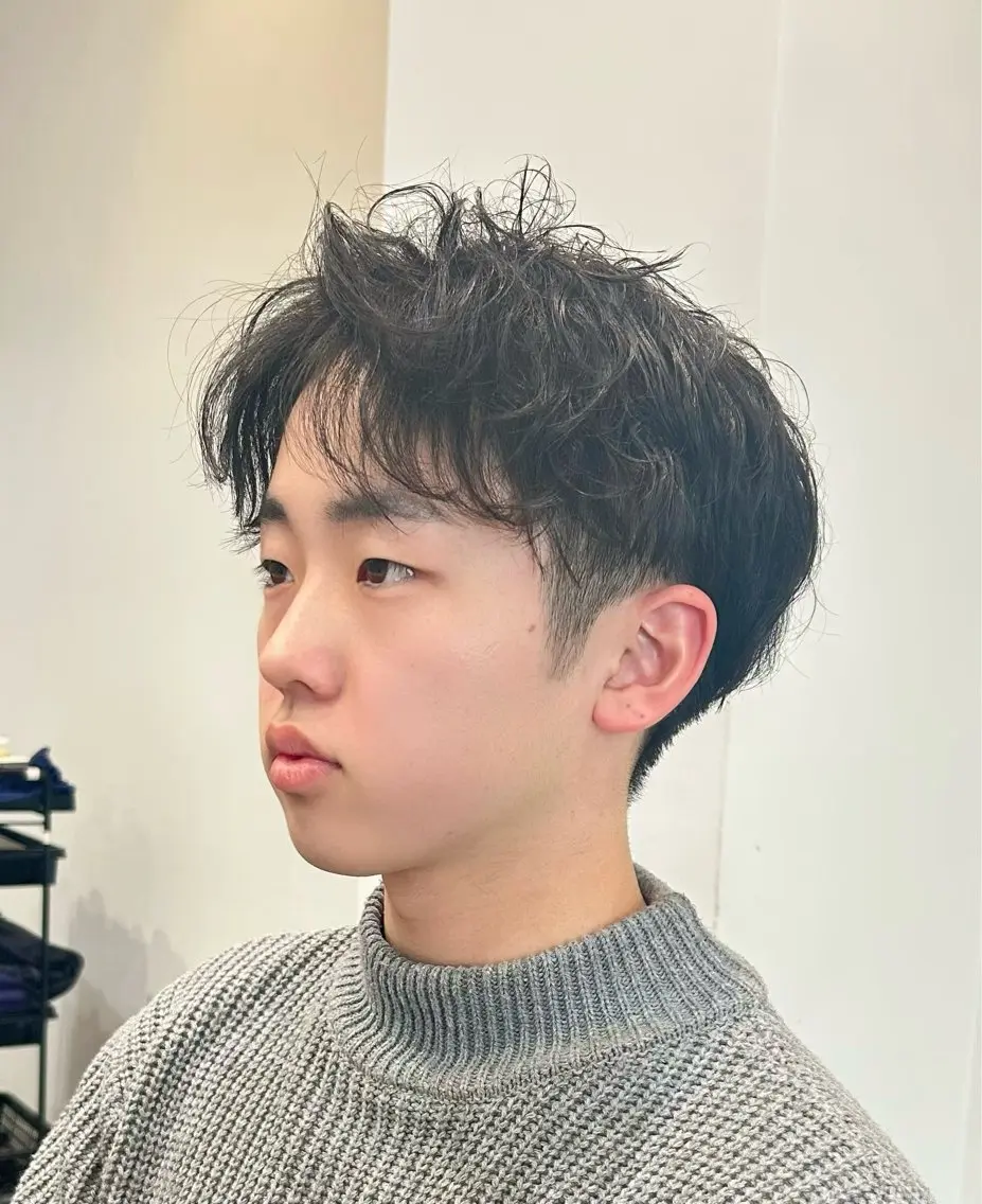 ショート パーマ メンズ calna by ELMO 上ノ井のヘアスタイル