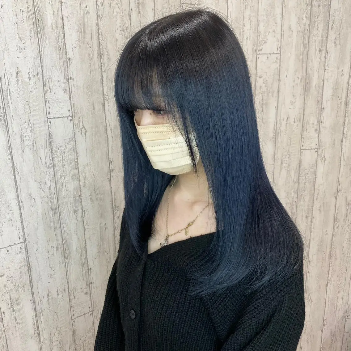 セミロング しんどう るなのヘアスタイル